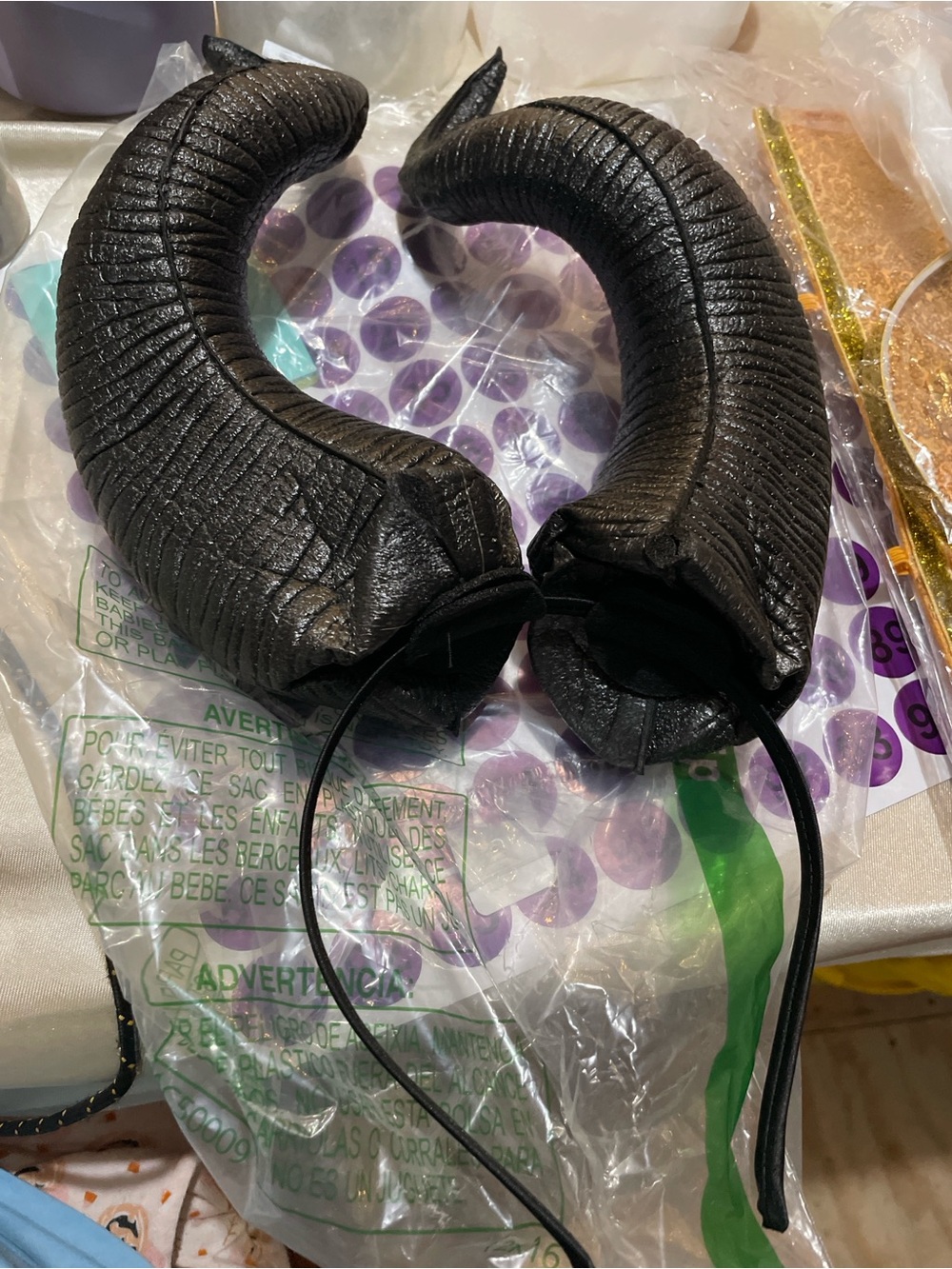 Spirit Black Curved Reptile Horn Headband
